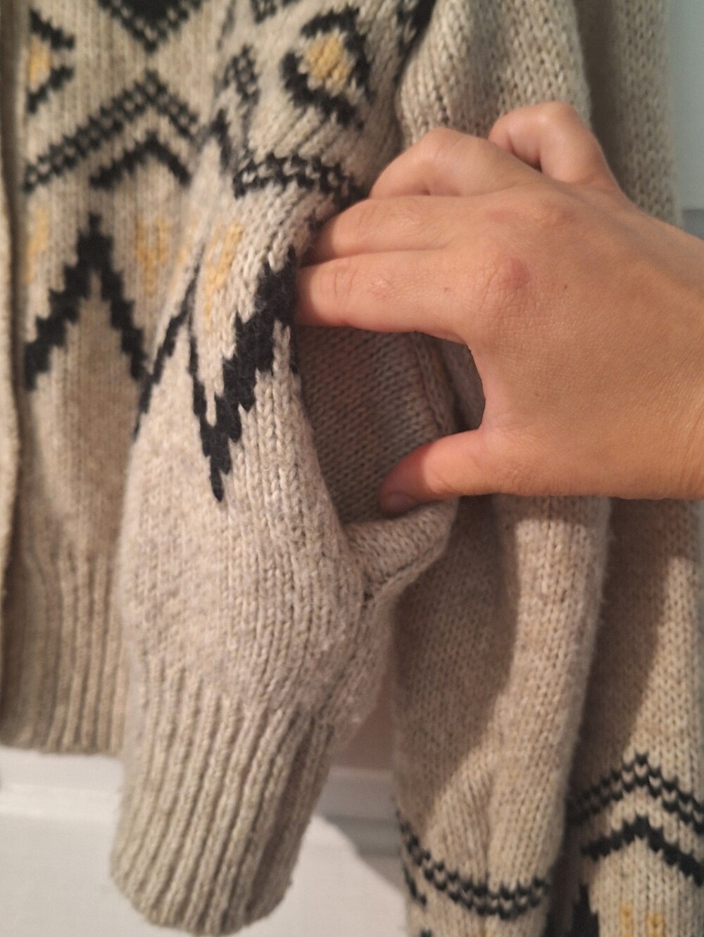 Geometric Sweater - Picture 4 of 5